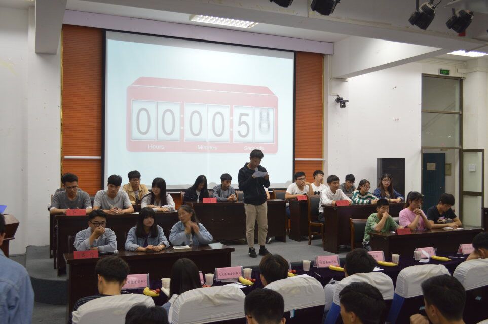 比赛现场(1).jpg 比赛现场(1).jpg
